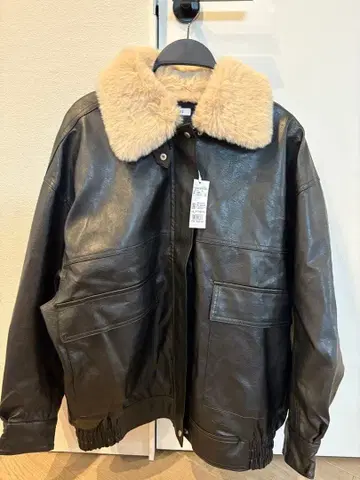 INGNI 퍼 티펫 부착 인조 가죽 BIG 블루종 M 블랙