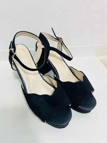 블랙 하이힐 M 사이즈