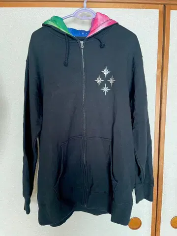 우타프리 QUARTET NIGHT 카르나이 후드티