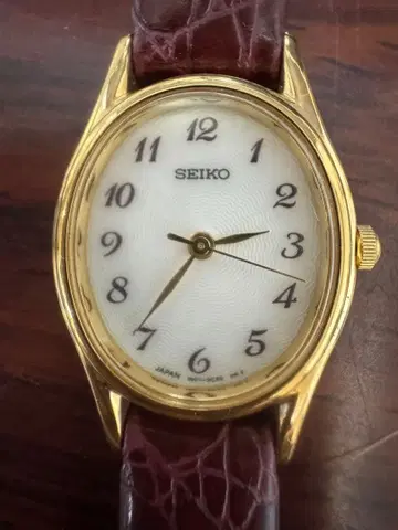 세이코 여성용 1N01-0AW0 쿼츠 작동품