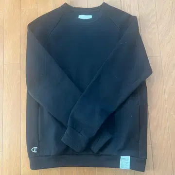 새상품급 맨투맨 L 블랙 Cirera