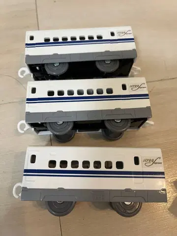 프라레일 N700S 중간차 3량