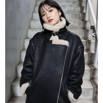 MURUA 루즈 페이크 무스탕 가죽 자켓