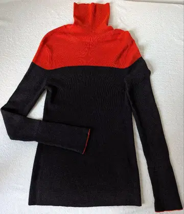 ICB 하이넥 니트 스웨터 M 사이즈