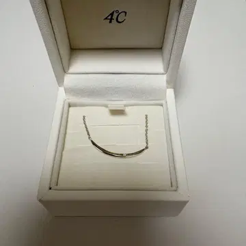 4C 실버 목걸이 커브 디자인