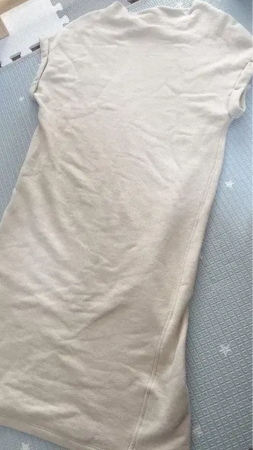 타미힐피거 베이지 니트 원피스