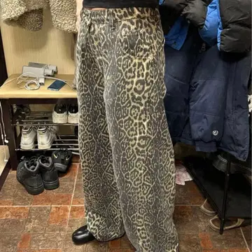 LEOPARD PRINT WIDE STRAIGHT PANTS