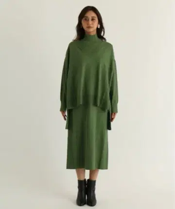 루샤네 레이어드 니트 셋업 M-L 카키