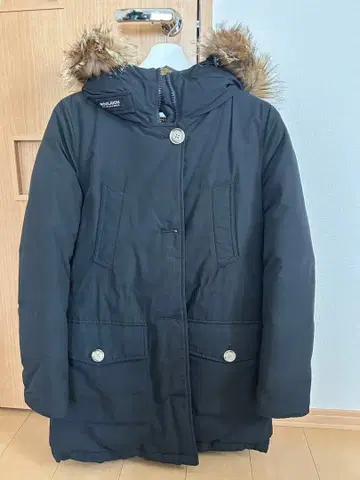 울리치 다운 코트 S 사이즈