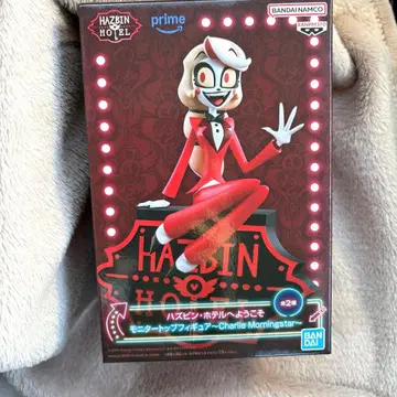 해즈빈 호텔에 오신 것을 환영합니다 모니터 탑 피규어 찰리