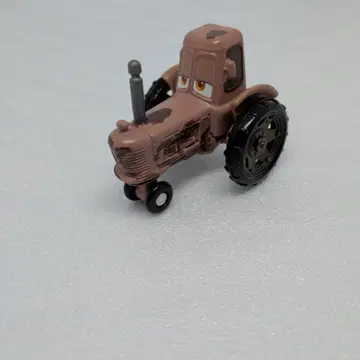 카즈 토미카 트랙터