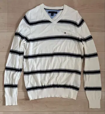 TOMMY HILFIGER 스트라이프 V넥 스웨터 M