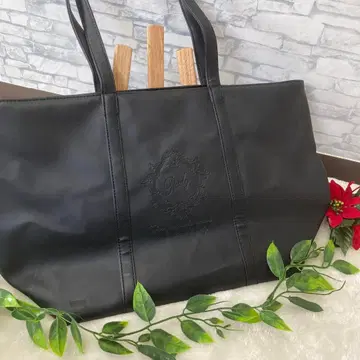 [ 새상품 ] 레이디 대용량 블랙 컬러 가죽 토트백