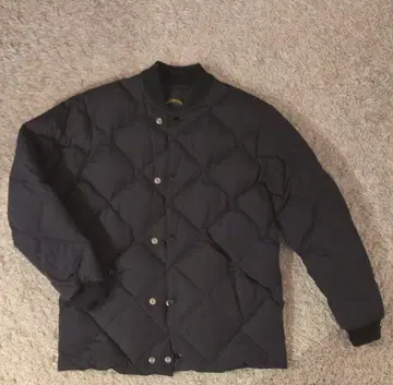 블랙 다운 자켓 퀼팅