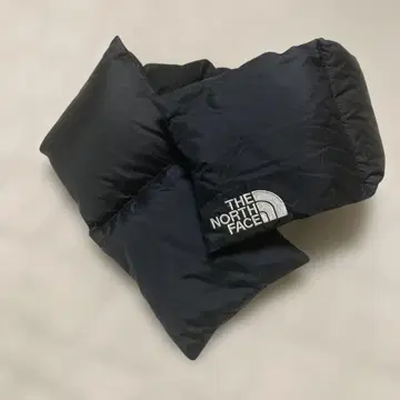 THE NORTH FACE 블랙 다운 머플러