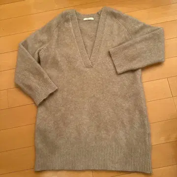 Plage 베이지 V넥 니트 긴팔