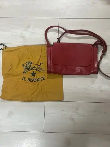 IL BISONTE 레드 숄더백 수납 가방 포함