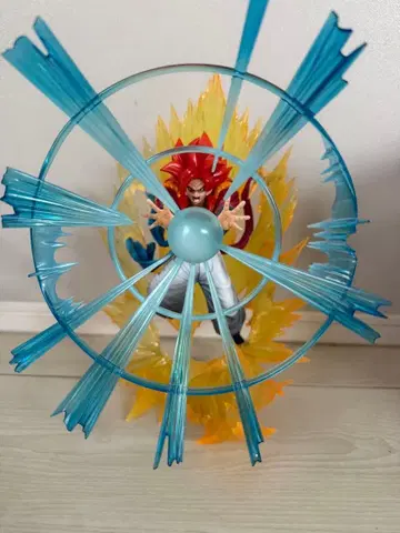 드래곤볼 7주년 피규아트 ZERO [초격전] 콜라보 초사이어인 4 오지터