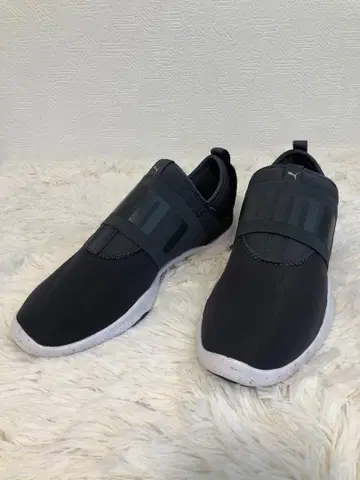 [ 미사용 새상품 ] PUMA SOFTFOAM 스니커즈