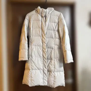 무인양품 라이트 베이지 후드 부착 다운 코트