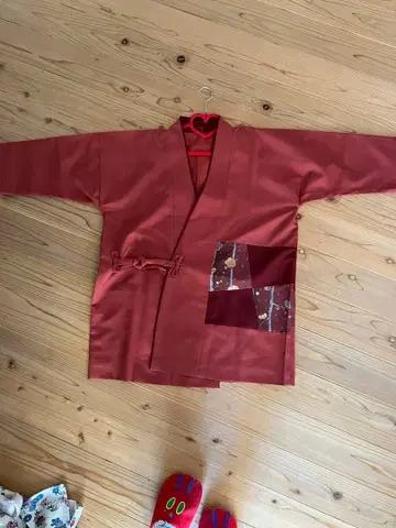 빨간색 패치워크 겉옷 허리 끈 포함