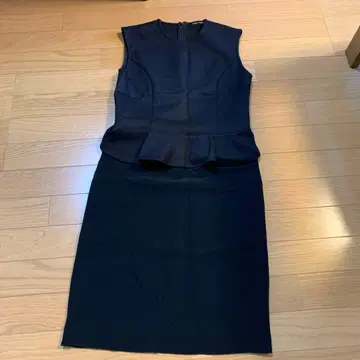 YOKO CHAN 블랙 페플럼 드레스 38