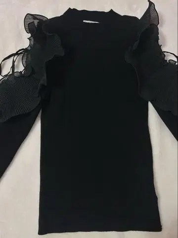 snidel 프릴 슬리브 니트 풀오버