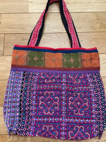 치앙마이 몽족 다색 자수 디자인 토트백 1점
