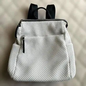 [ 미사용 ] le camouflage tribe 메쉬 백팩