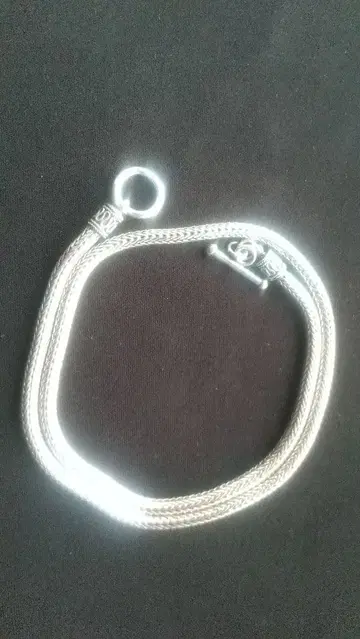 실버 뜨개질 목걸이