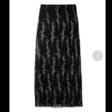 미사용 새상품 CELFORD 스팽글 타이트 스커트 블랙 2023년