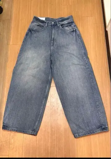 H&M 슈퍼 배기 데님