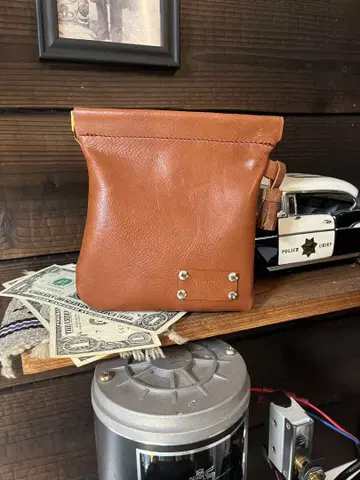 핸드메이드 천연 가죽 사용 미니 파우치 스프링 입구 사용