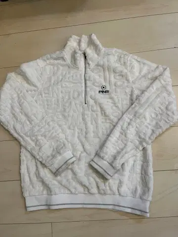 PING 화이트 하프 지퍼 스웨터 L