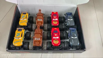 [새상품] 카즈 몬스터 트럭 8대 세트 라미레스 미터 스톰