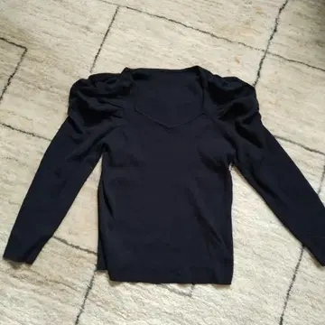 그레이스 콘티넨탈 퍼프 슬리브 니트