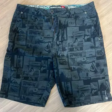 Quiksilver 그래픽 숏팬츠 32