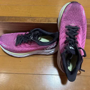 HOKA 러닝화 24.5cm