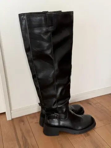ZARA 39 블랙 니하이 부츠 버클 포함