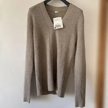 [ 새상품 미사용 택 포함 ] IENA 베이지 리브 V넥 스웨터