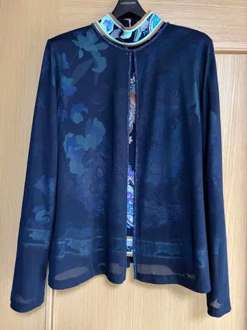 레오나르 블라우스와 겉옷 세트