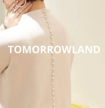 새상품급 TOMORROW LAND 펄 백 슬릿 원피스