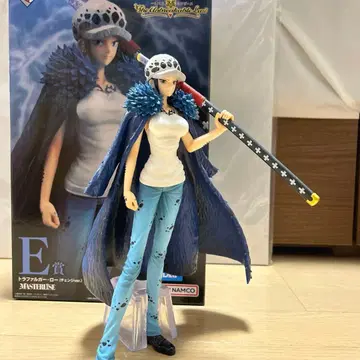 제일복권 원피스 E상 트라팔가 로 (체인지Ver.)