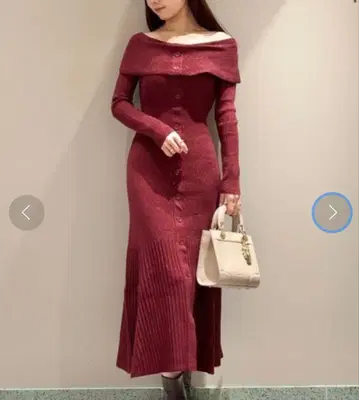 스나이델 오프숄더 버튼 니트 원피스