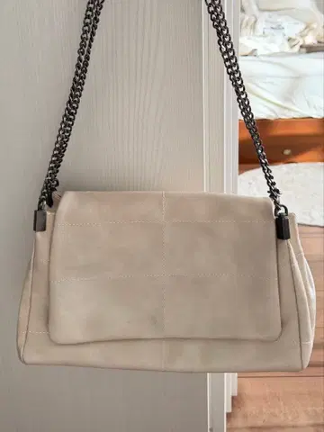 아이보리 숄더백 중형