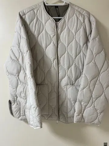 ZARA M사이즈 워터리페런트 퀼팅 자켓