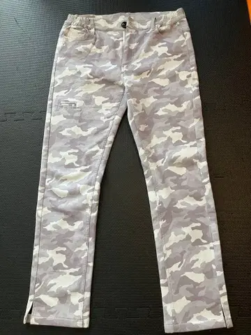 [ 커먼골프 ] 카모 패턴 슬림핏 팬츠