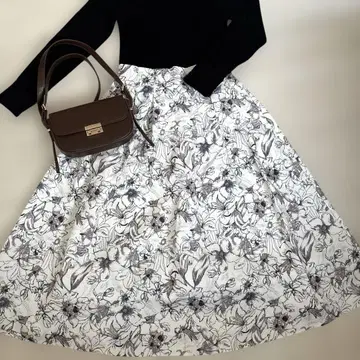 tocco closet 꽃무늬 스커트