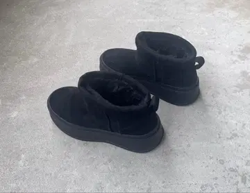 ZARA 숏 어그 부츠