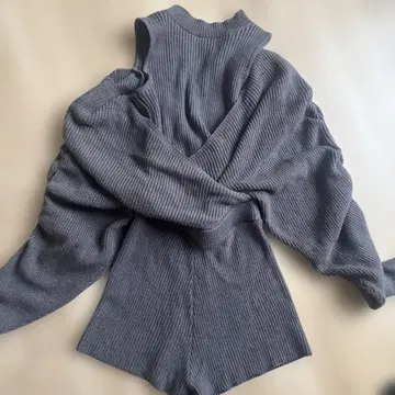 GYDA 긴팔 스웨터